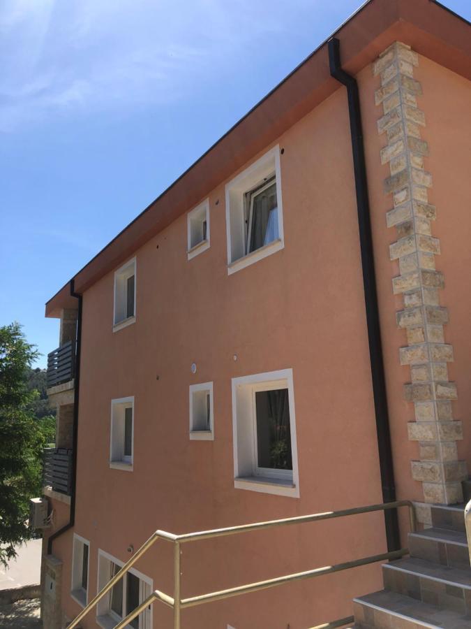 Apartments Chilla *** Lopar Ngoại thất bức ảnh